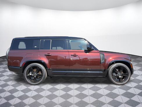 Used 2023 Land Rover Defender 130 X-Dynamic SE AWD/4WD image 7