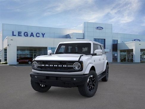 New 2025 Ford Bronco Outer Banks image 2