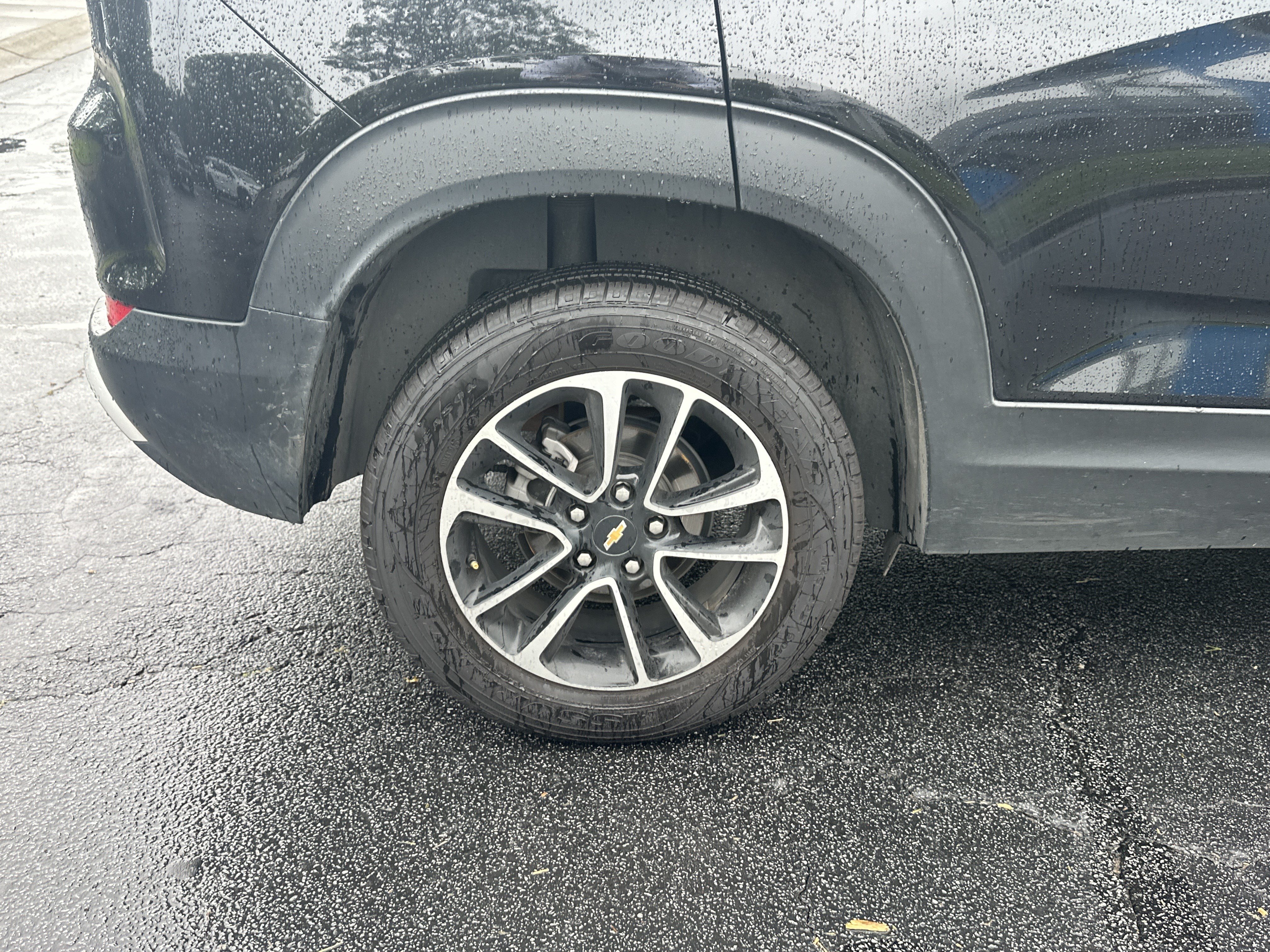 Used 2025 Chevrolet TrailBlazer LT FWD image 17