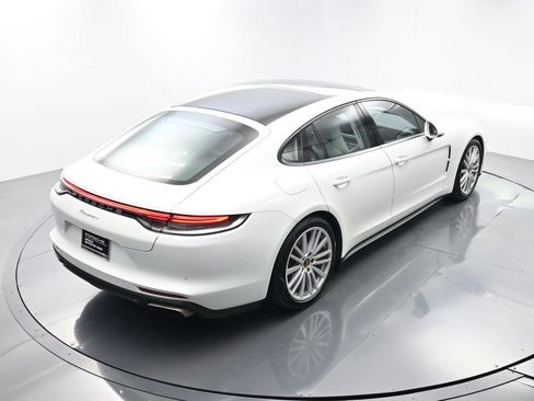 Used 2022 Porsche Panamera image 38