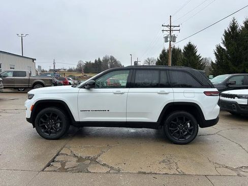 New 2025 Jeep Grand Cherokee Limited AWD/4WD image 6