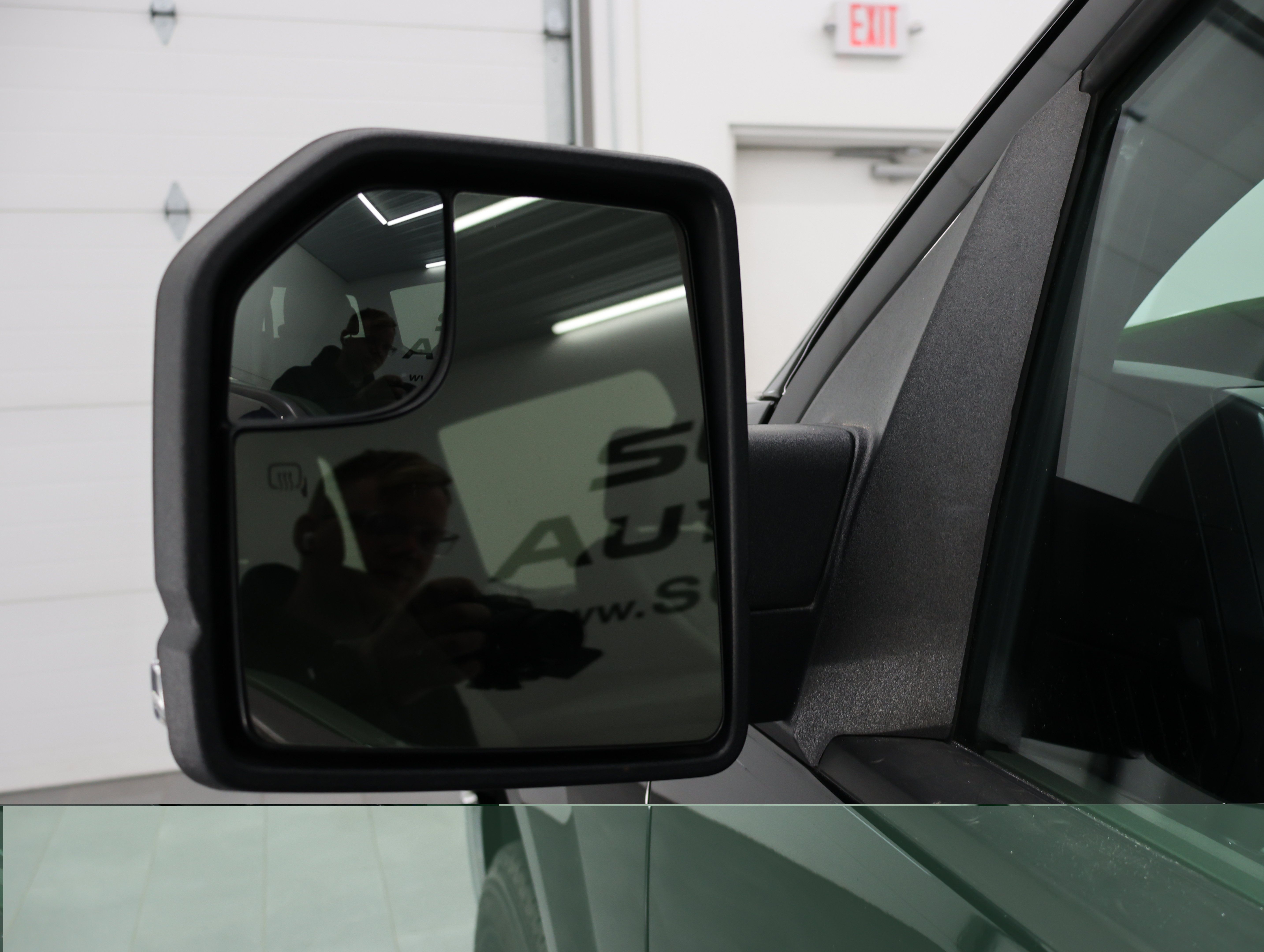 Used 2018 Ford F150 XLT w/ Equipment Group 302A Luxury AWD/4WD image 35
