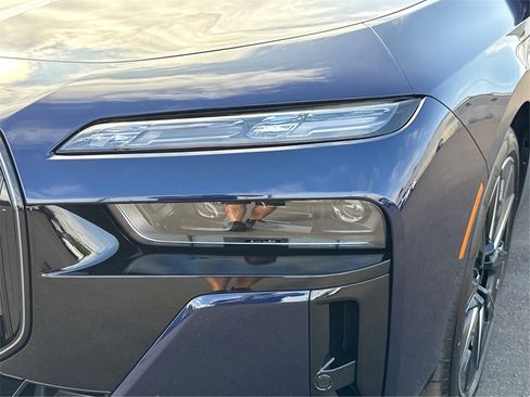 New 2025 BMW i7 xDrive60 image 16