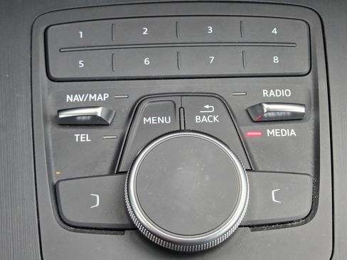 Used 2019 Audi Q5 2.0T Premium image 23