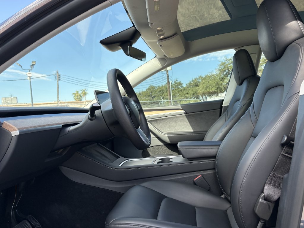 Used 2023 Tesla Model Y Long Range AWD/4WD image 12