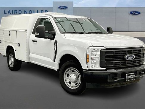 New 2024 Ford F350 XL image 2