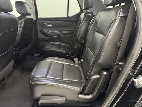 Used 2019 Chevrolet Traverse RS FWD image 22