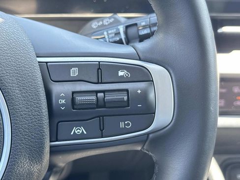 Used 2023 Kia Sportage EX image 25