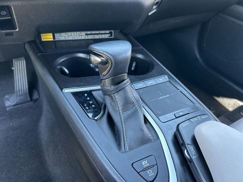 Used 2022 Lexus UX 250h w/ Accessory Package (Z1) AWD/4WD image 15