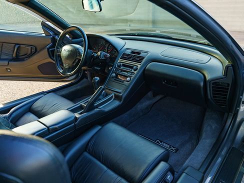 Used 1999 Acura NSX T RWD image 79