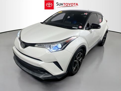 Used 2019 Toyota C-HR XLE image 9