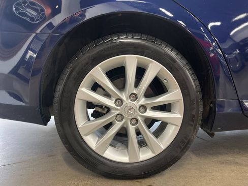 Used 2011 Lexus ES 350 FWD image 32