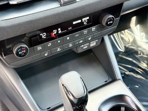 New 2026 Subaru Outback Premium image 33