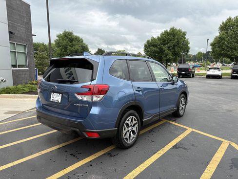 Used 2021 Subaru Forester Premium AWD/4WD image 6