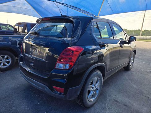 Used 2019 Chevrolet Trax LS w/ LPO, Cargo Package FWD image 4