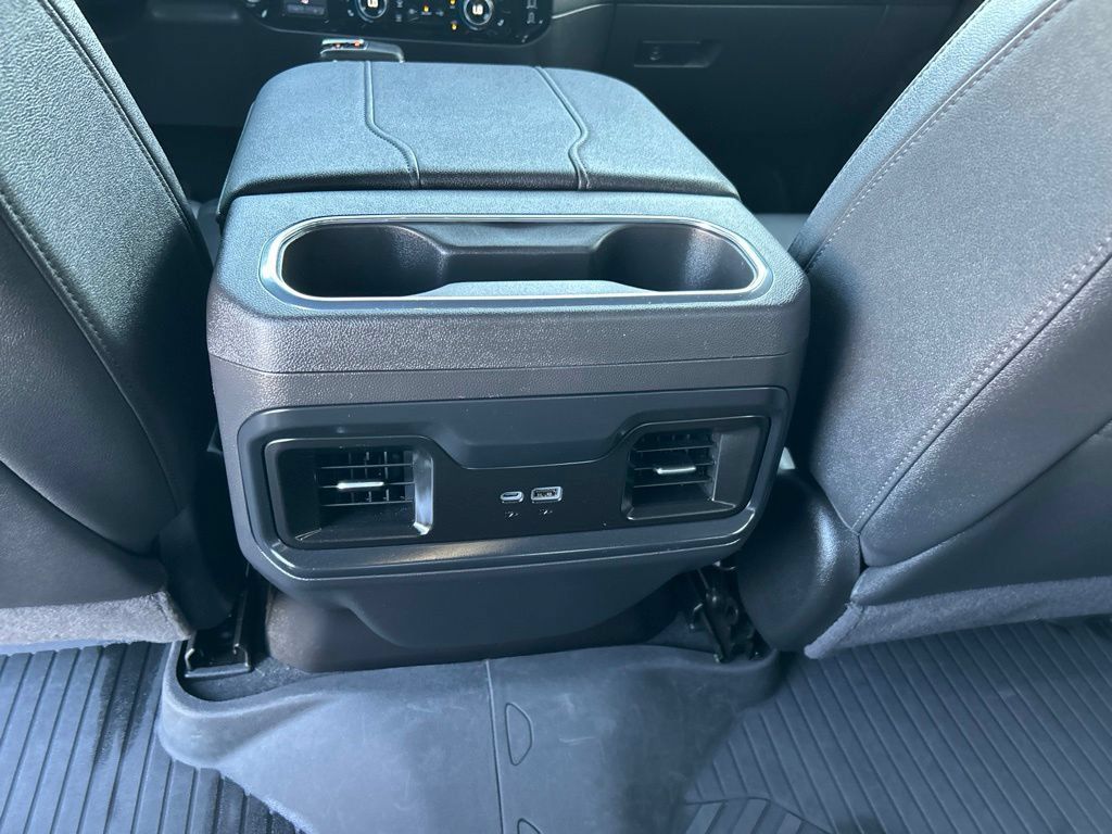 Used 2025 Chevrolet Silverado 1500 LT Trail Boss w/ Convenience Package II AWD/4WD image 33
