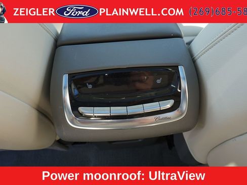 Used 2023 Cadillac XT6 Premium Luxury w/ Technology Package AWD/4WD image 13