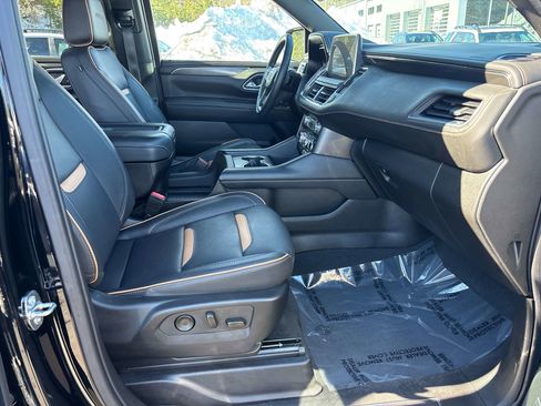 Used 2023 GMC Yukon XL AT4 image 22