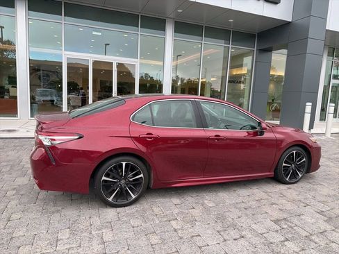 Used 2018 Toyota Camry XSE FWD image 12
