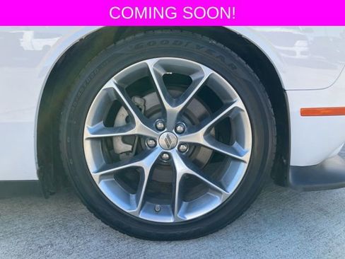 Used 2022 Dodge Challenger GT image 11