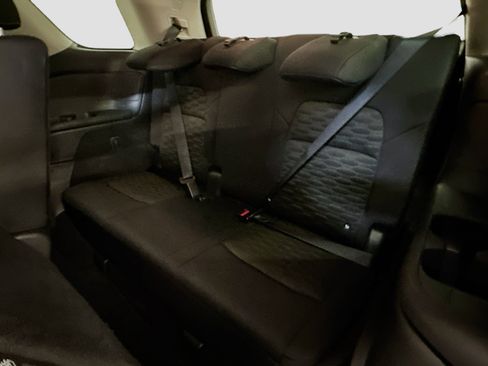 Used 2025 Nissan Pathfinder SV image 29