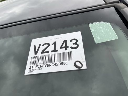 Certified 2024 Toyota RAV4 LE AWD/4WD image 23