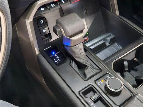 Used 2025 Toyota Tundra Limited image 11