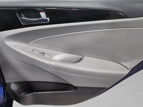 Used 2012 Hyundai Sonata Limited w/ Navigation Pkg FWD image 32