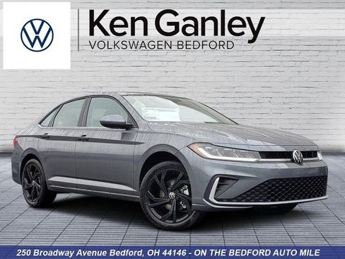 New 2026 Volkswagen Jetta SE FWD image 1
