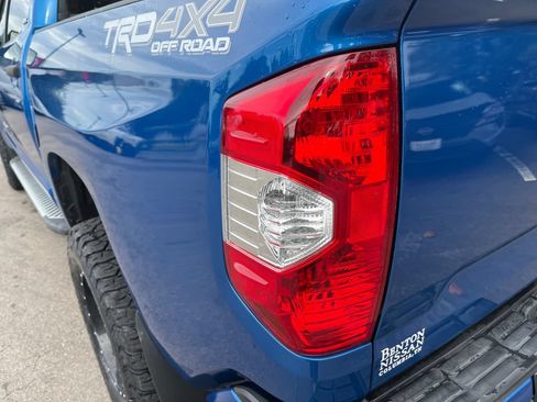 Used 2017 Toyota Tundra SR5 w/ TRD Off Road Package AWD/4WD image 42