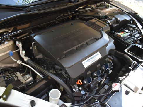 Used 2015 Honda Accord EX-L image 48