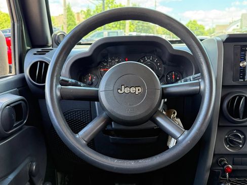Used 2009 Jeep Wrangler Unlimited X AWD/4WD image 21