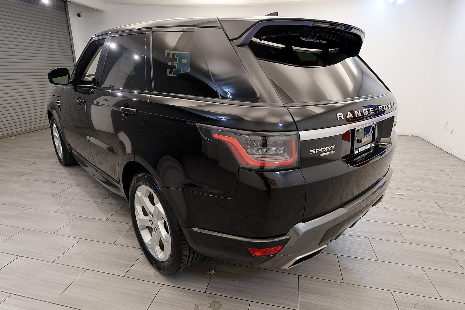 Used 2018 Land Rover Range Rover Sport HSE AWD/4WD image 3