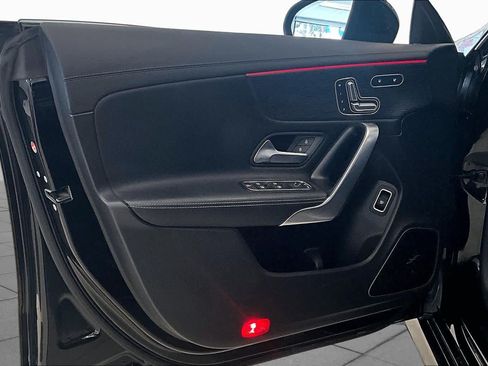 Used 2020 Mercedes-Benz CLA 250 image 19
