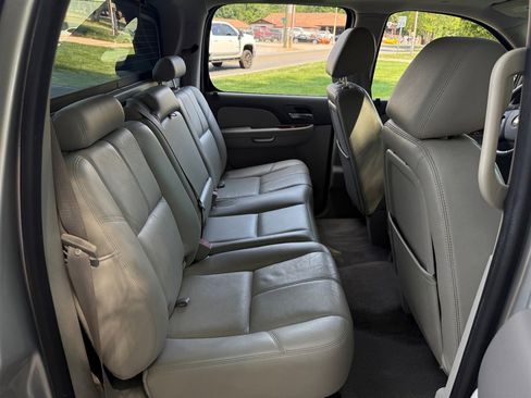 Used 2010 Chevrolet Avalanche LT w/ Luxury Package RWD image 59