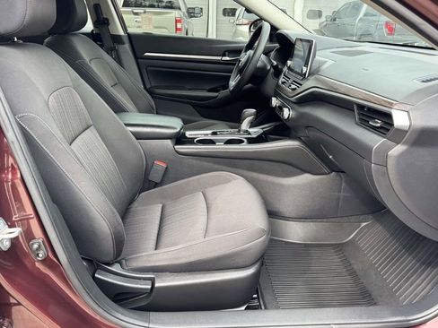 Used 2023 Nissan Altima 2.5 SV image 14