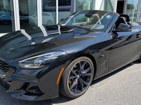 Used 2024 BMW Z4 M40i w/ Premium Package RWD image 1