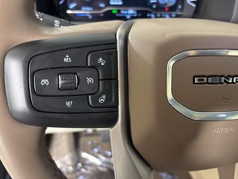Used 2023 GMC Yukon Denali AWD/4WD image 22