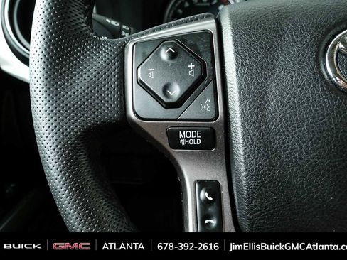 Used 2022 Toyota Tacoma SR5 AWD/4WD image 10