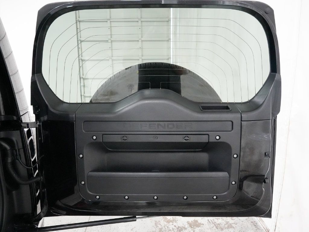 Used 2020 Land Rover Defender 110 X AWD/4WD image 37
