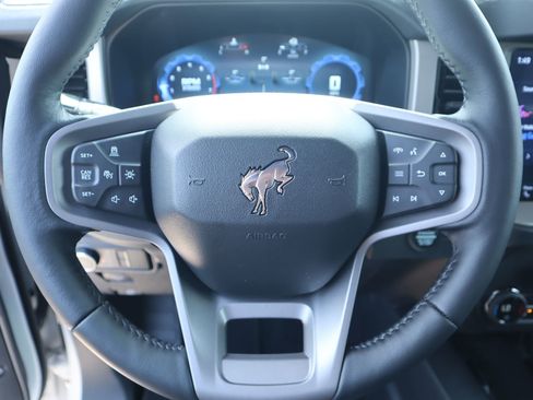 New 2026 Ford Bronco Outer Banks AWD/4WD image 3