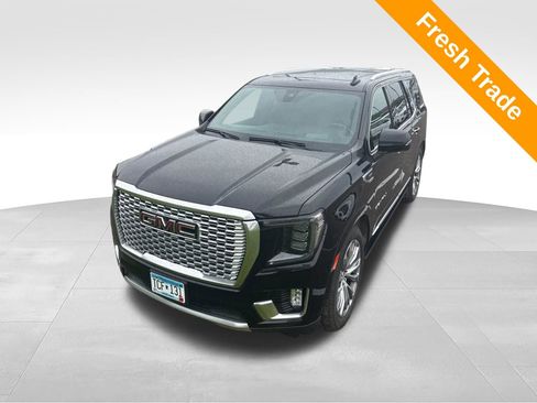 Used 2021 GMC Yukon Denali w/ Denali Ultimate Package AWD/4WD image 1