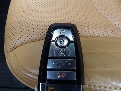 Used 2024 Ford Expedition Platinum image 56