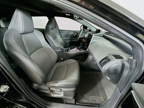 Used 2024 Toyota bZ4X XLE w/ Weather Package image 32