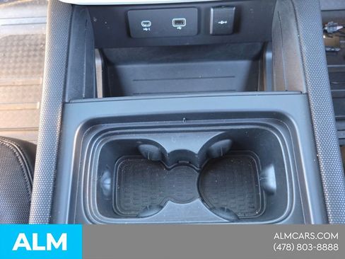 Used 2022 Land Rover Defender 90 X-Dynamic S image 21