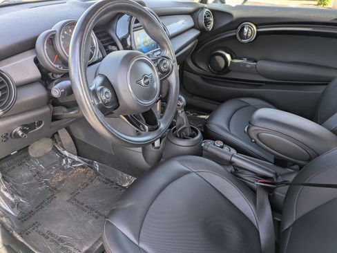 Used 2019 MINI Cooper 2-Door Hardtop image 24