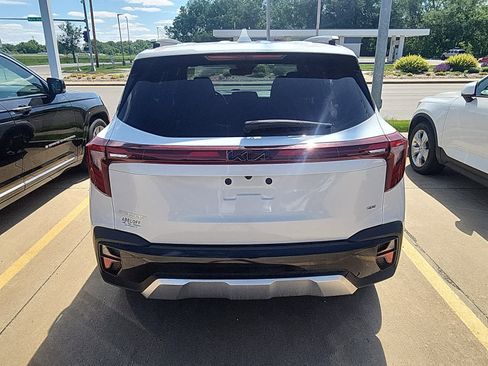 Used 2024 Kia Seltos SX w/ SX Sunroof Package AWD/4WD image 6