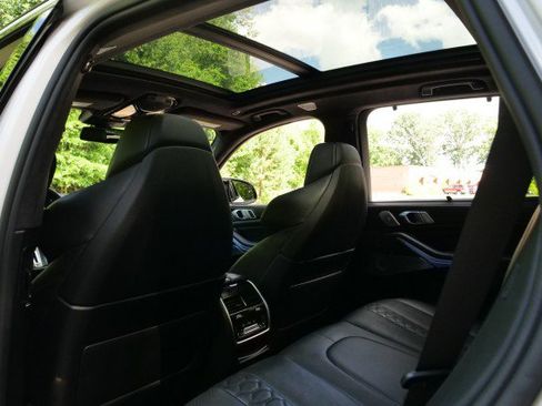 Used 2020 BMW X5 M w/ Executive Package AWD/4WD image 38
