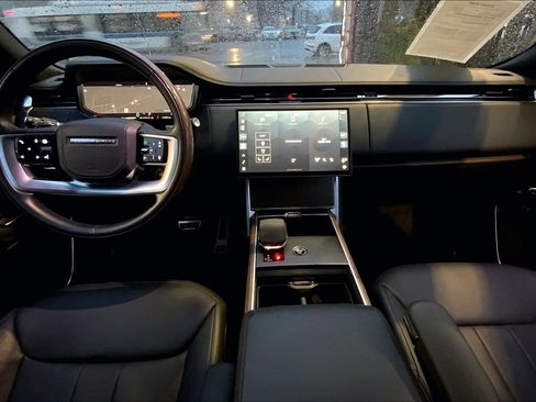 Used 2024 Land Rover Range Rover SE image 15