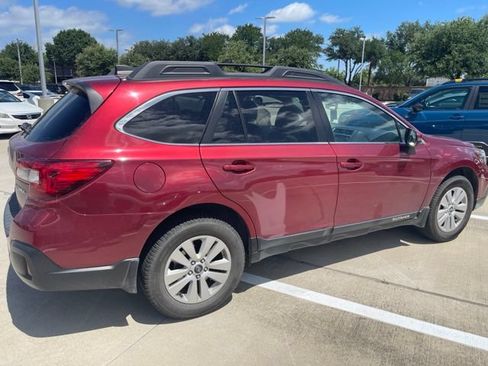 Used 2019 Subaru Outback 2.5i Premium w/ Popular Package #2 AWD/4WD image 3